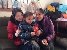 上海良时为春雷村聋哑儿童捐款